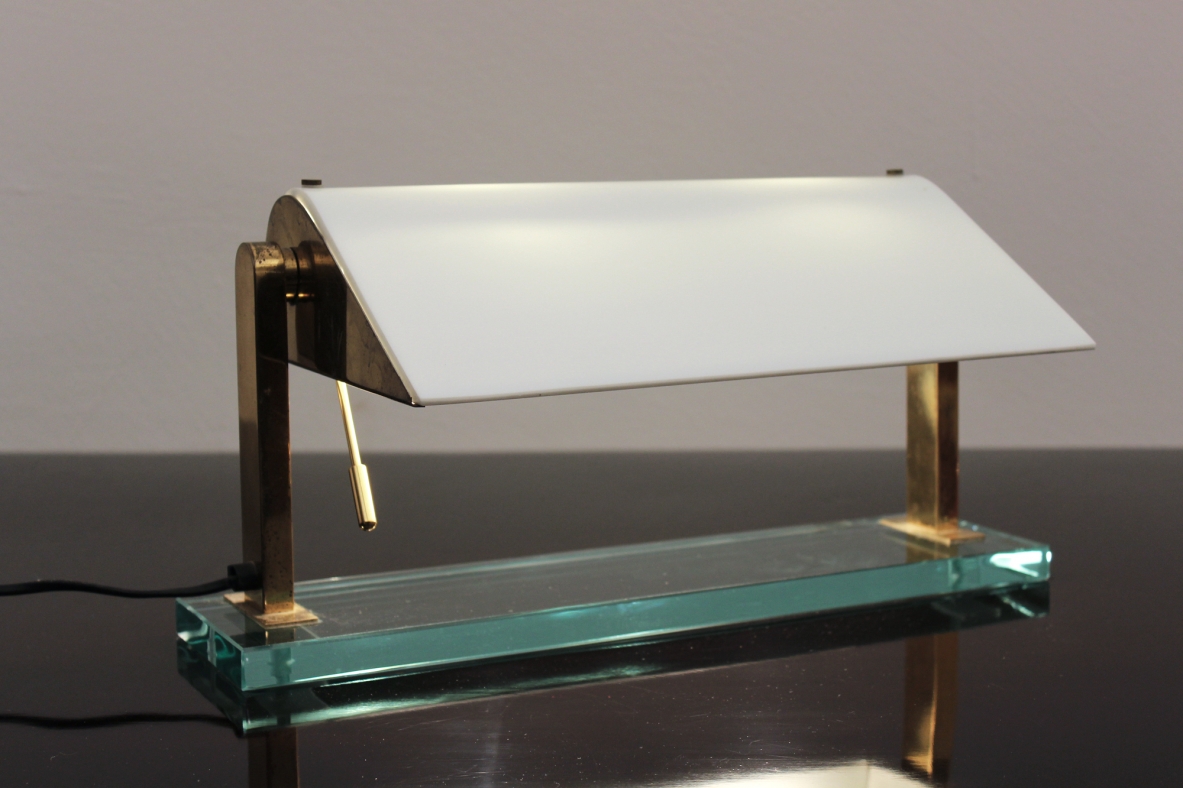 Table lamp in brass with adjustable top, Prod. Fontana Arte, 1940's