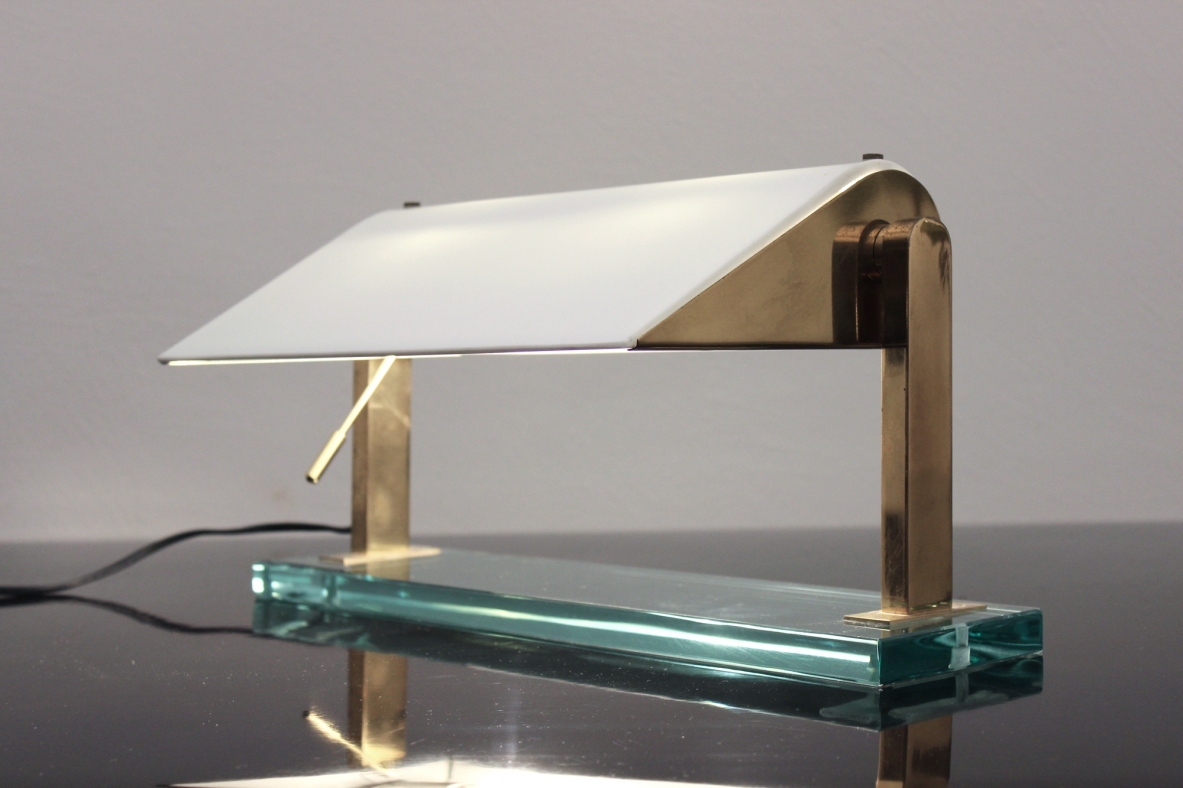 Table lamp in brass with adjustable top, Prod. Fontana Arte, 1940's