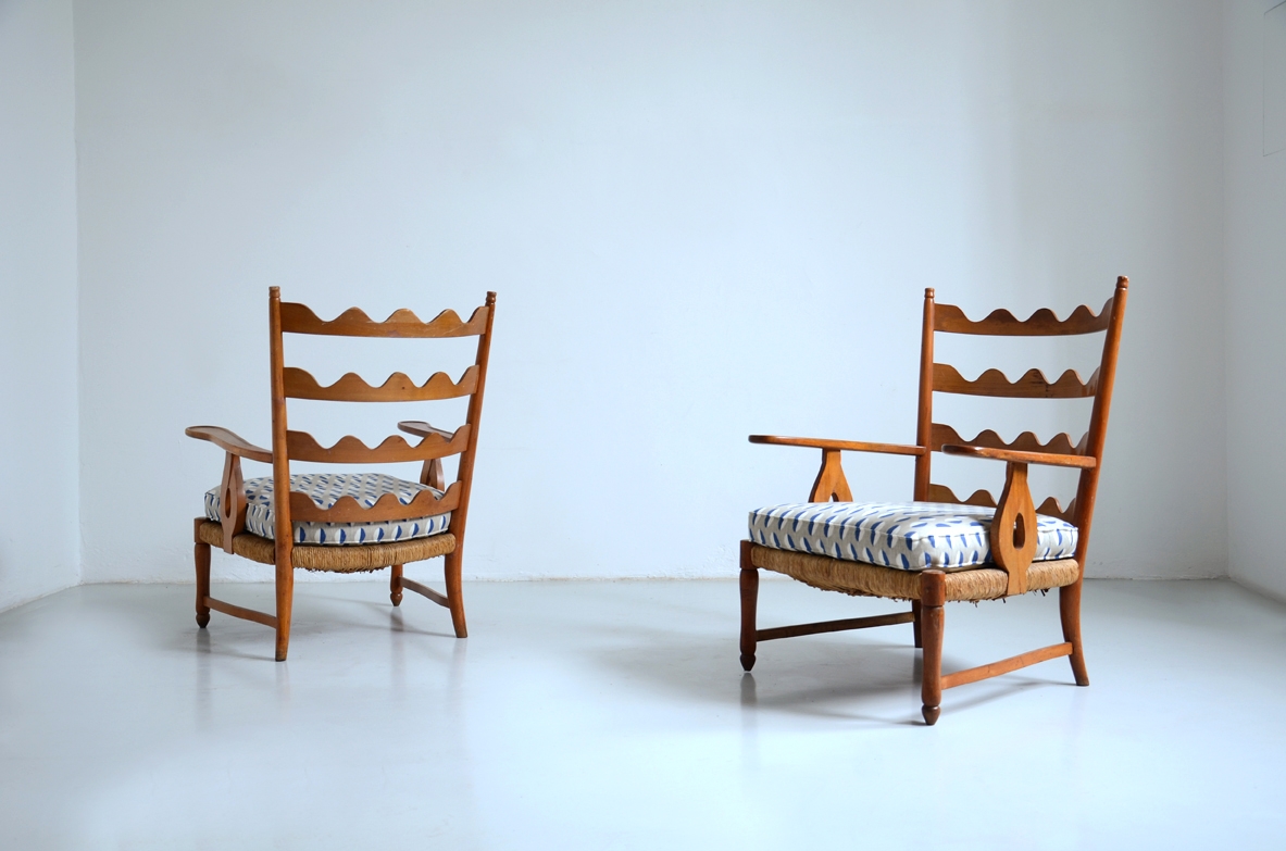 Paolo Buffa, refined pair of 1940's armchairs in cherry wood.  Biblio Mobili Paolo Buffa, Roberto Rizzi.