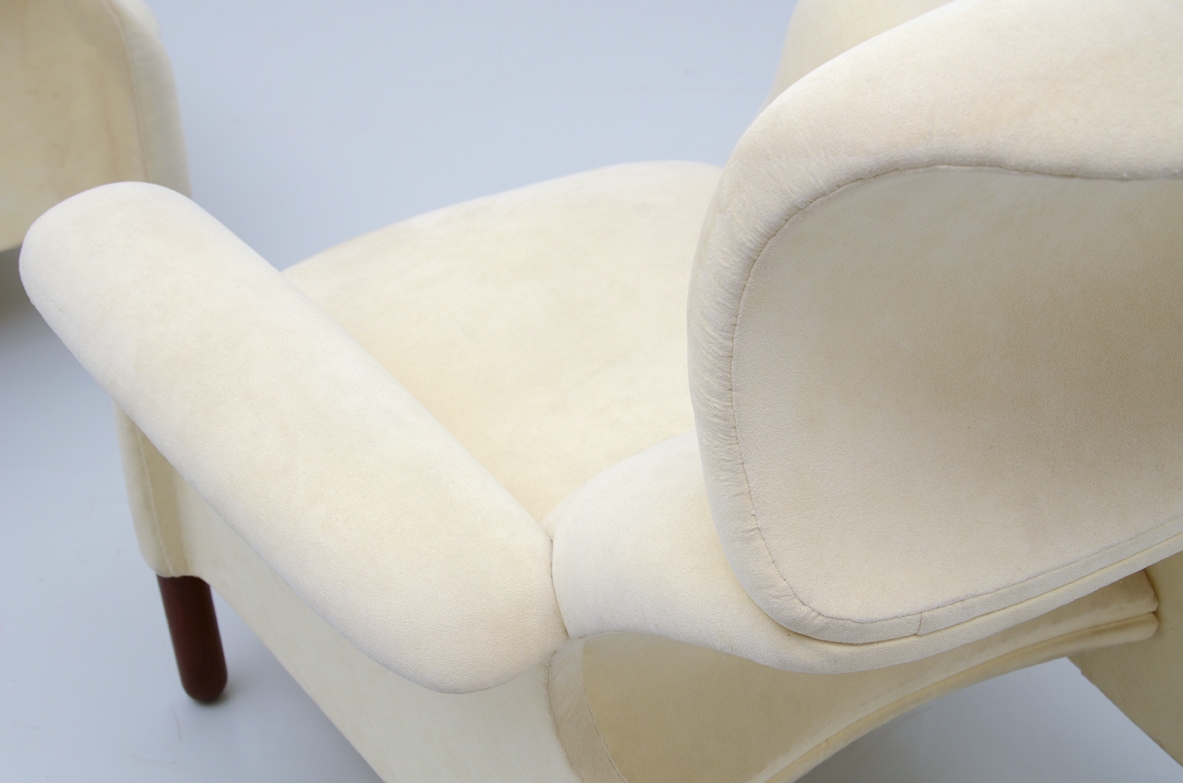 Vintage design furniture gallery Milan