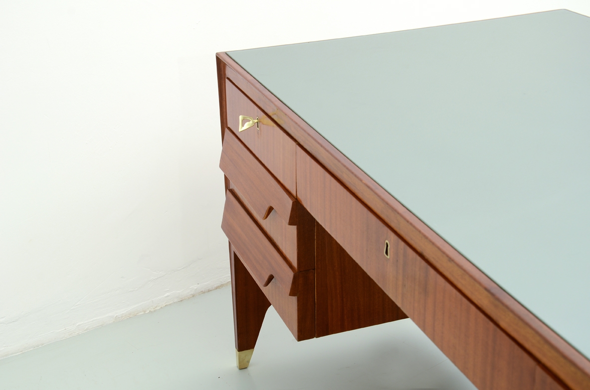 Gio Ponti, important executive desk in mahogany, Designed in 1952 for V.B.