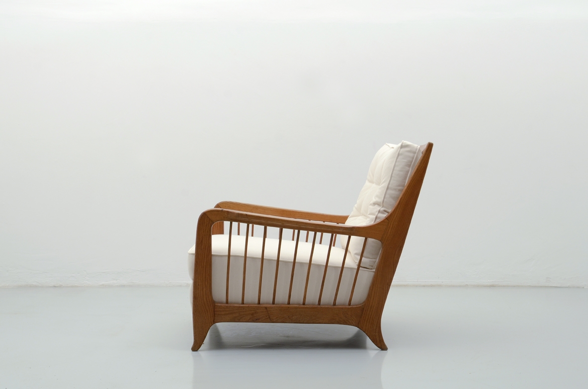 Paolo Buffa, rare pair of oak armchairs.  Manufactured by Cav.Serafino Arrighi, 1940s.  Paolo Buffa Archive, Marelli Heritage.