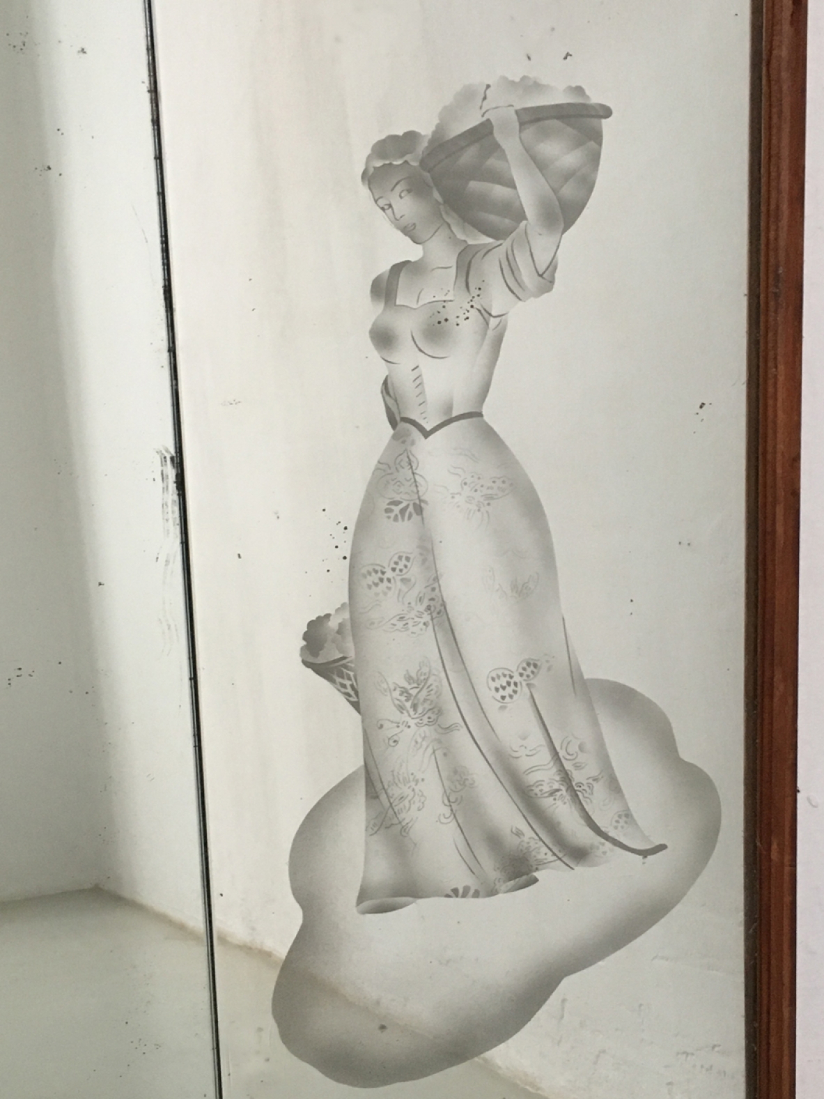 Grande specchiera con figure incise, Italia 1940ca.