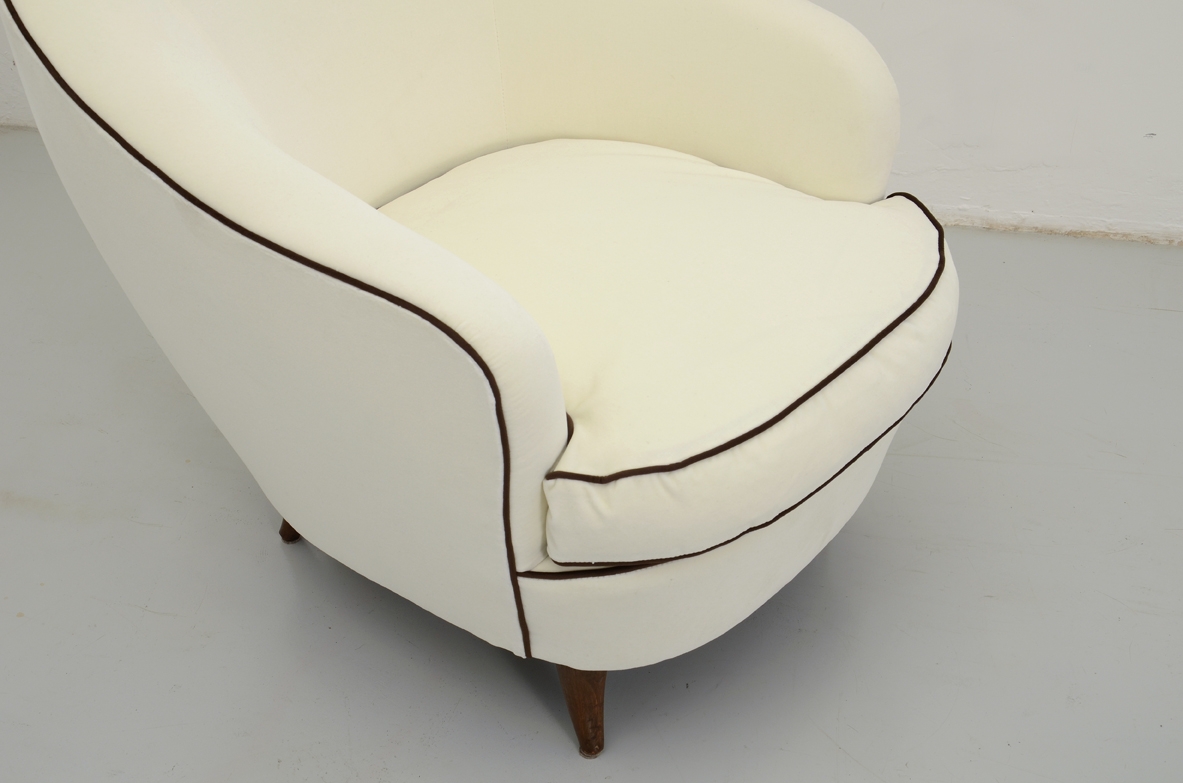 Gio Ponti, pair of elegant 1930's armchairs