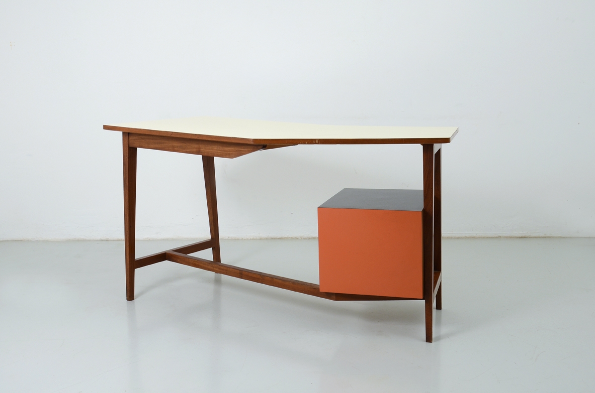 Vintage desk on sale design Gallery Milan