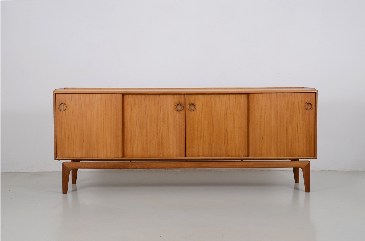 Italian 1950's sideboard in light oak.