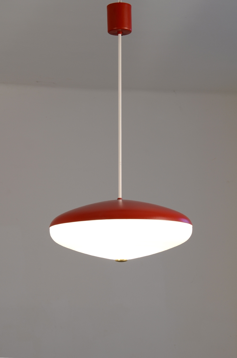 Stilnovo 1950's refined ceiling lamp in painted metal and opaline galss.