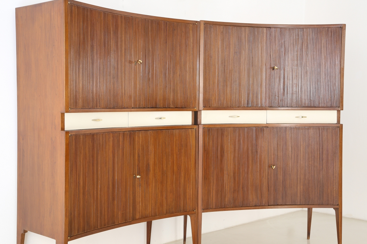 Coppia di mobili con struttura in legno, attr. G.Ulrich 1950.