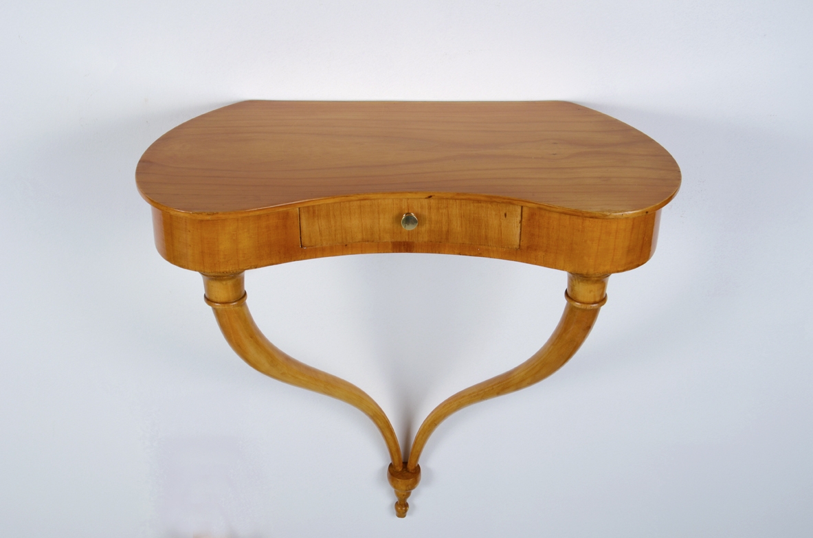 Coppia di piccole console/comodino pensili in ciliegio, Italia 1940ca.
