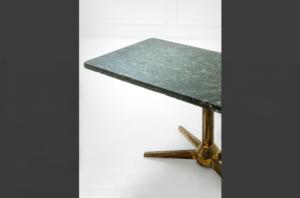 Luigi Caccia Dominioni, raro tavolo/console con struttura in bronzo disegnato per una committenza privata ad Arenzano. Piano in marmo antico verde Alpi. 1950.