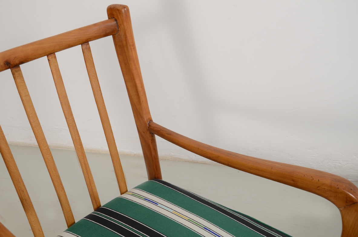 Paolo Buffa, pair of elegant armchairs in cherrywood, Italy 1940's.