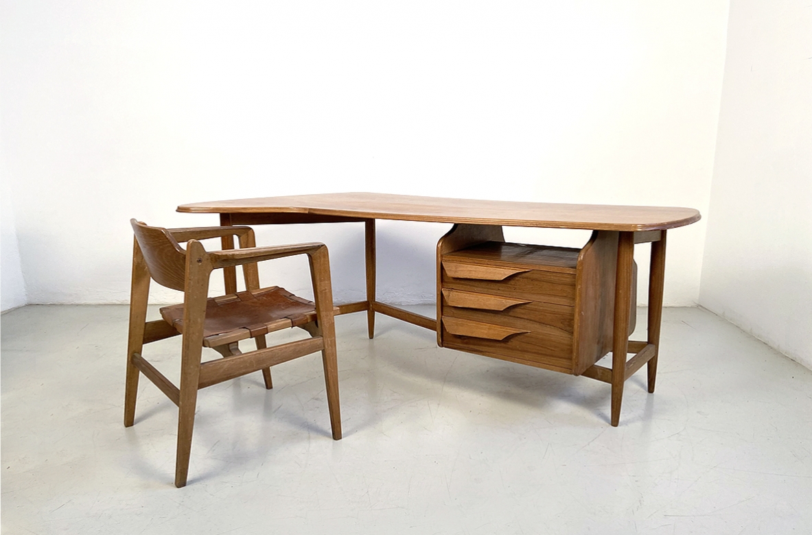 Guglielmo Pecorini organic desk with his original chair, unique piece designed for Urbano Zaccagnini, Florence, 1942. Bibl. Domus N.173, 1942.
