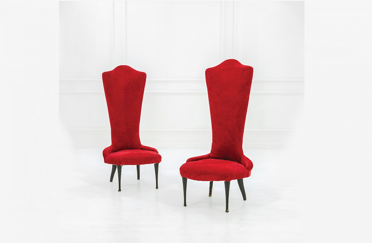 Elegant pair of fireplace seats in turned wood and upholstered fabric