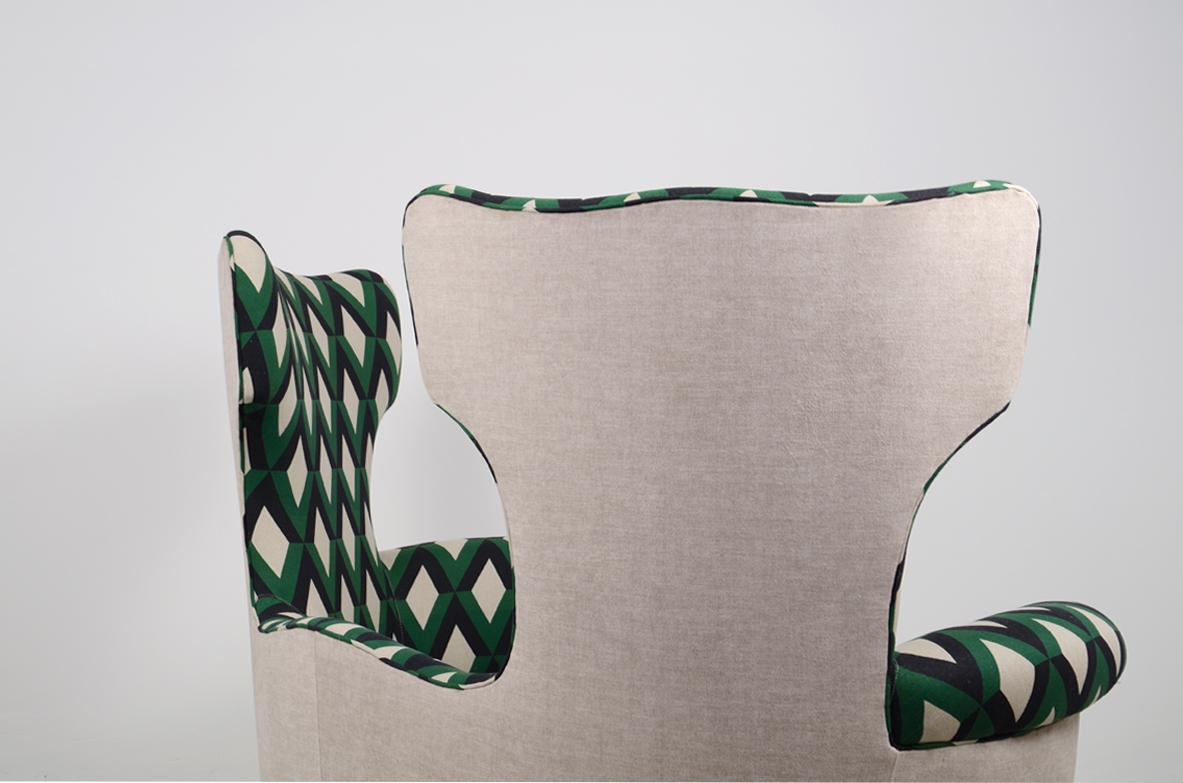 Maurizio Tempestini, original sofa with wooden structure and upholstered fabric cover.
