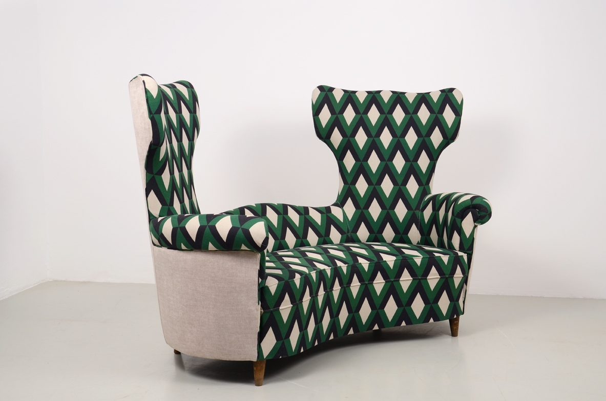 Maurizio Tempestini, original sofa with wooden structure and upholstered fabric cover.