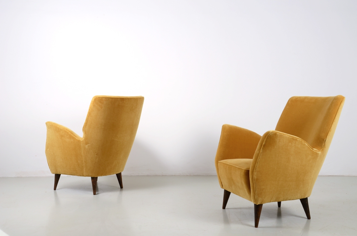 Fratelli Rizzi, pair of 1950's armchairs with velvet upholstery. Prod.Flli Rizzi torino 1950.