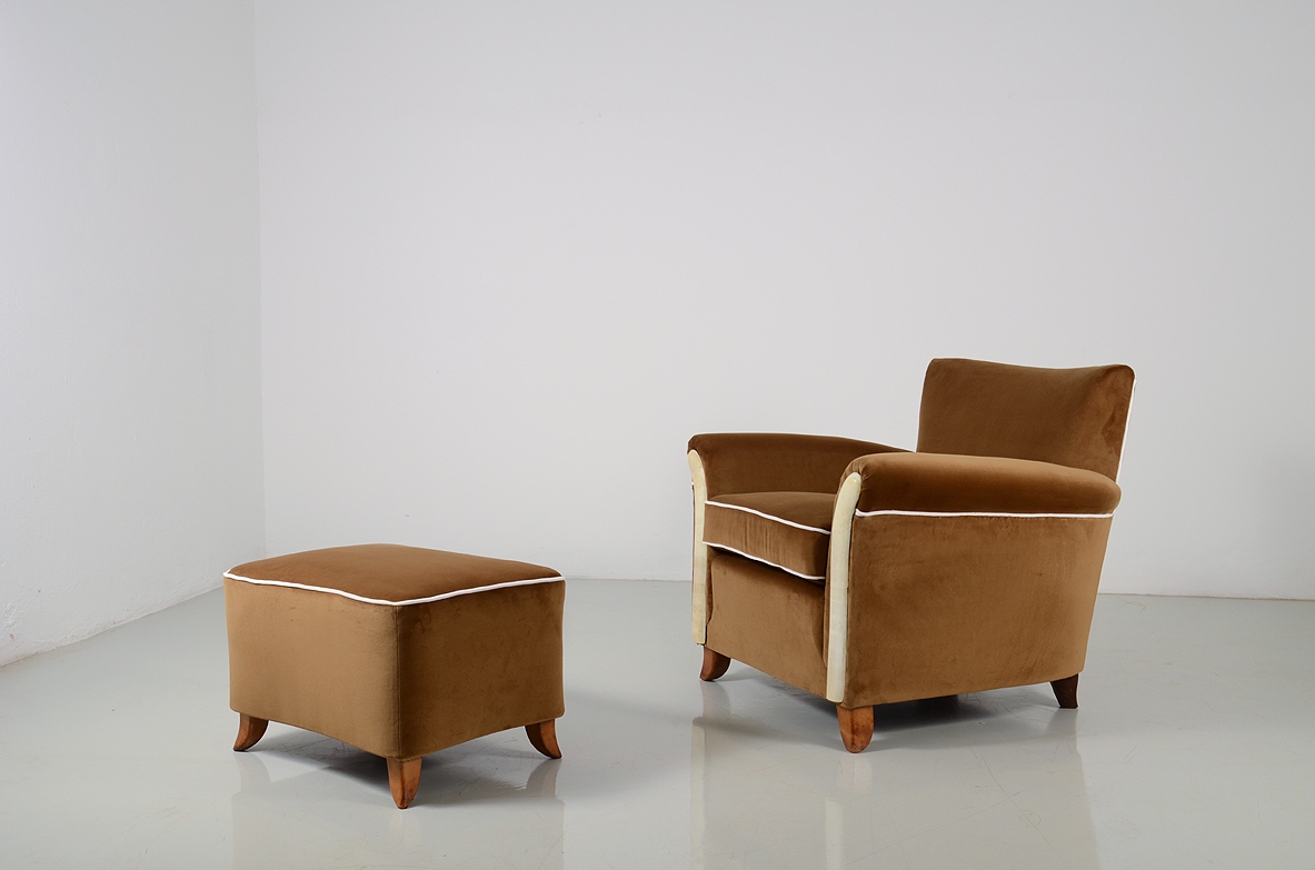 Armchair and coordinated pouf with brown velvet upholstery, Italy 1940's.