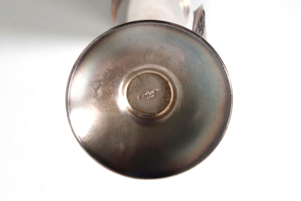Gio Ponti, vaso monofiore in metallo argentato. Prod. Argenteria Arthur Krupp, Milano.