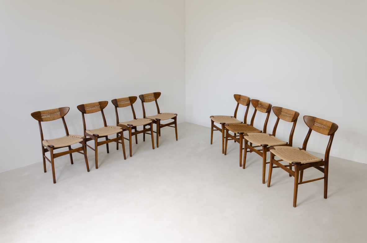 Set di 8 sedie con schienale e seduta in corda intrecciata. Paesi scandinavi, 1960ca.