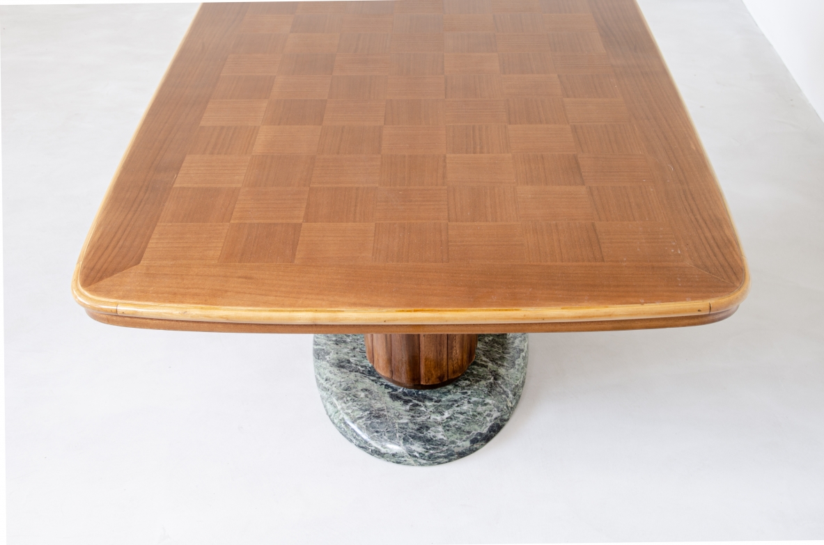 Vittorio Dassi, unique 1940's dining table with a very nice mahogany oval column and green 
