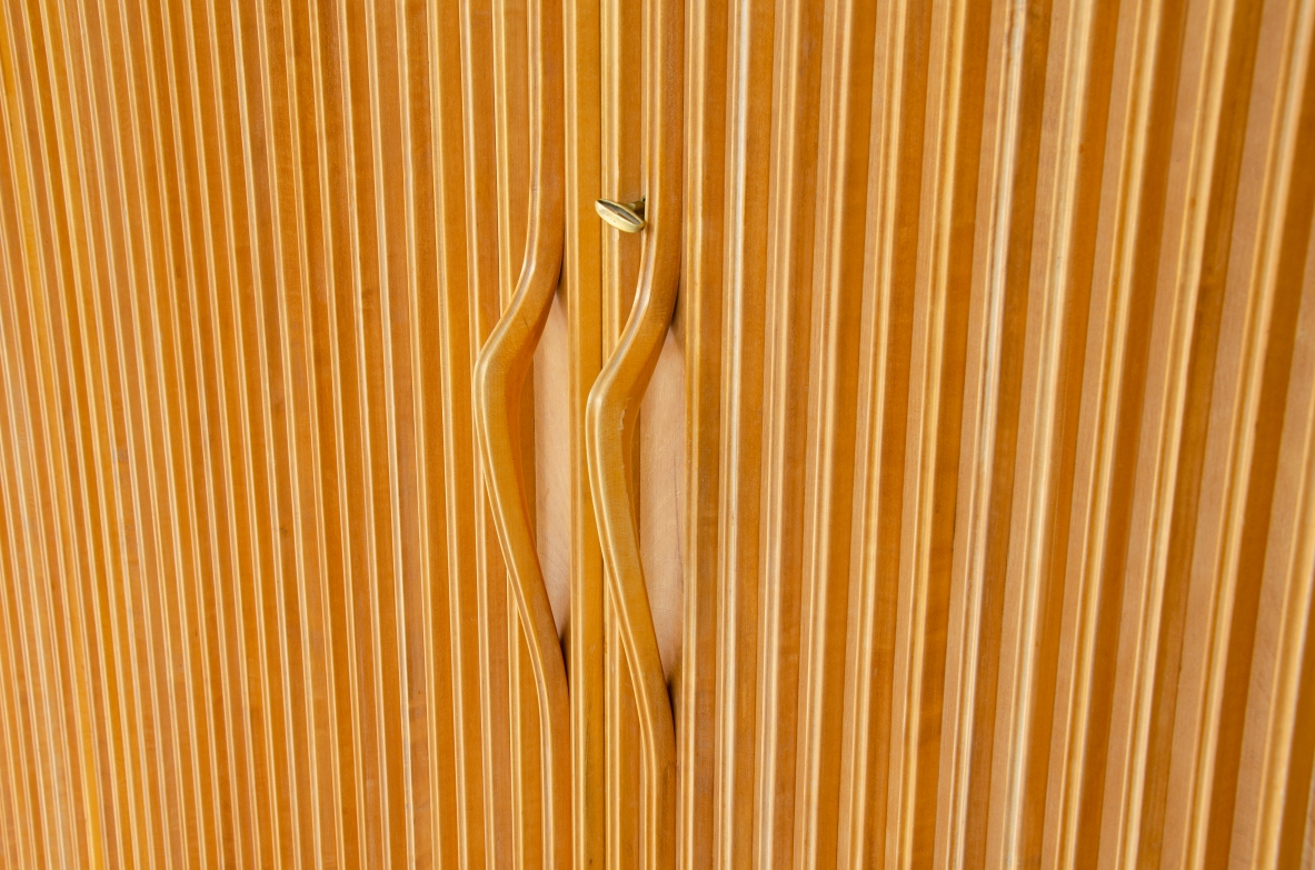 Four-door wardrobe in blond maplewood, Produced by Cassina, 1957.