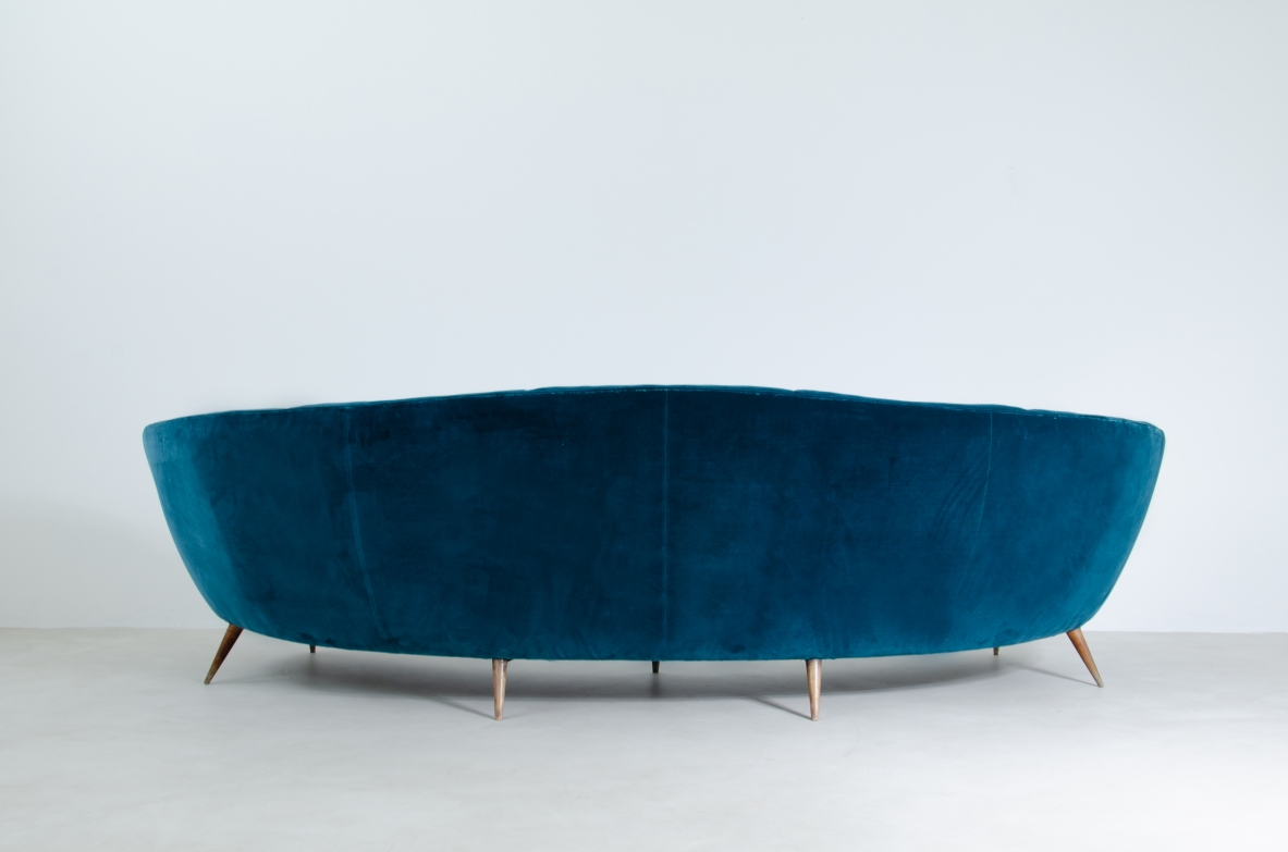 Very large and elegant sofa with a beautiful curved shape, Italy 1940's.