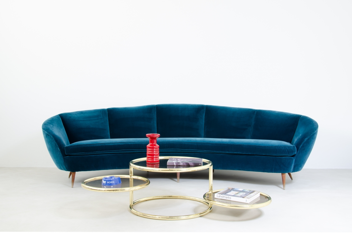 Very large and elegant sofa with a beautiful curved shape, Italy 1940's.