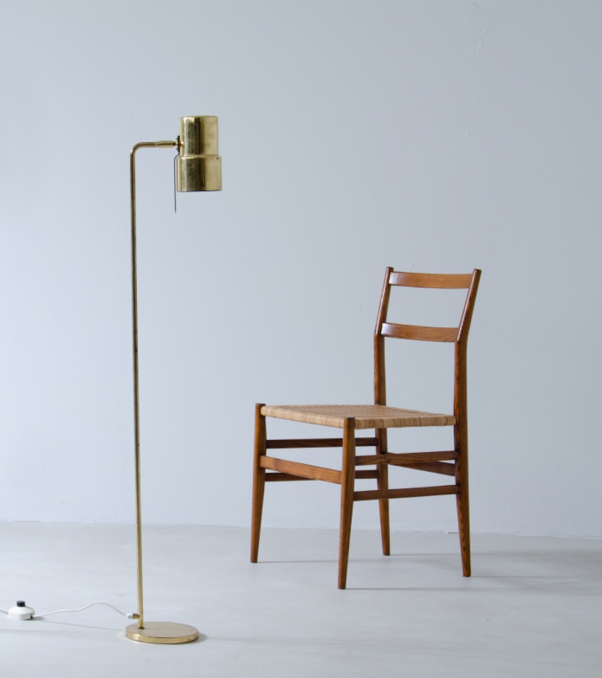 Hans-Agne Jakobsson  Lampade da lettura in ottone mod. G-154.  Prod Hay, Svezia 1960ca.