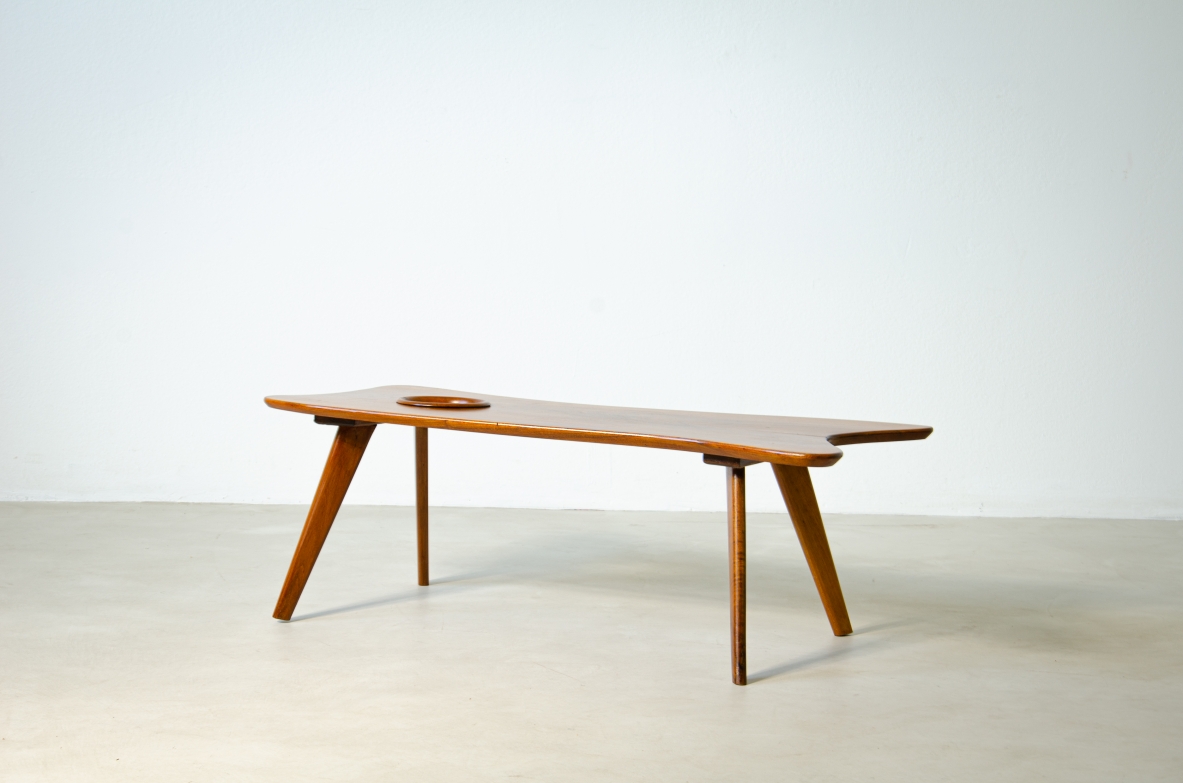 Giuseppe Scapinelli (1891 - 1982)  Unique wooden coffee table with shaped top with a hole inspired by a painter's palette.  Brazil, 1950's.