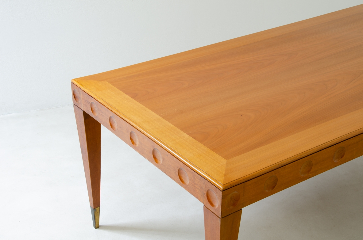 Gio Ponti, 1950's stunning table in cherry wood with nice decoration and thin long tips.