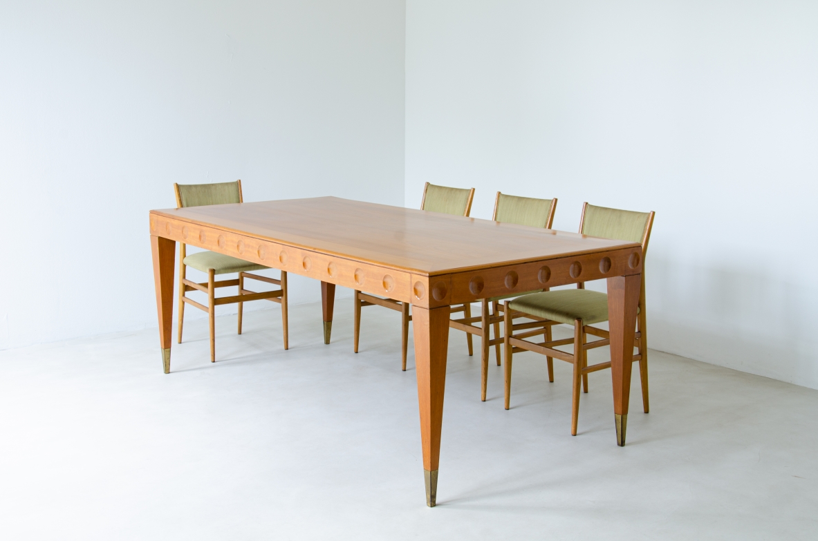 Gio Ponti, 1950's stunning table in cherry wood with nice decoration and thin long tips.