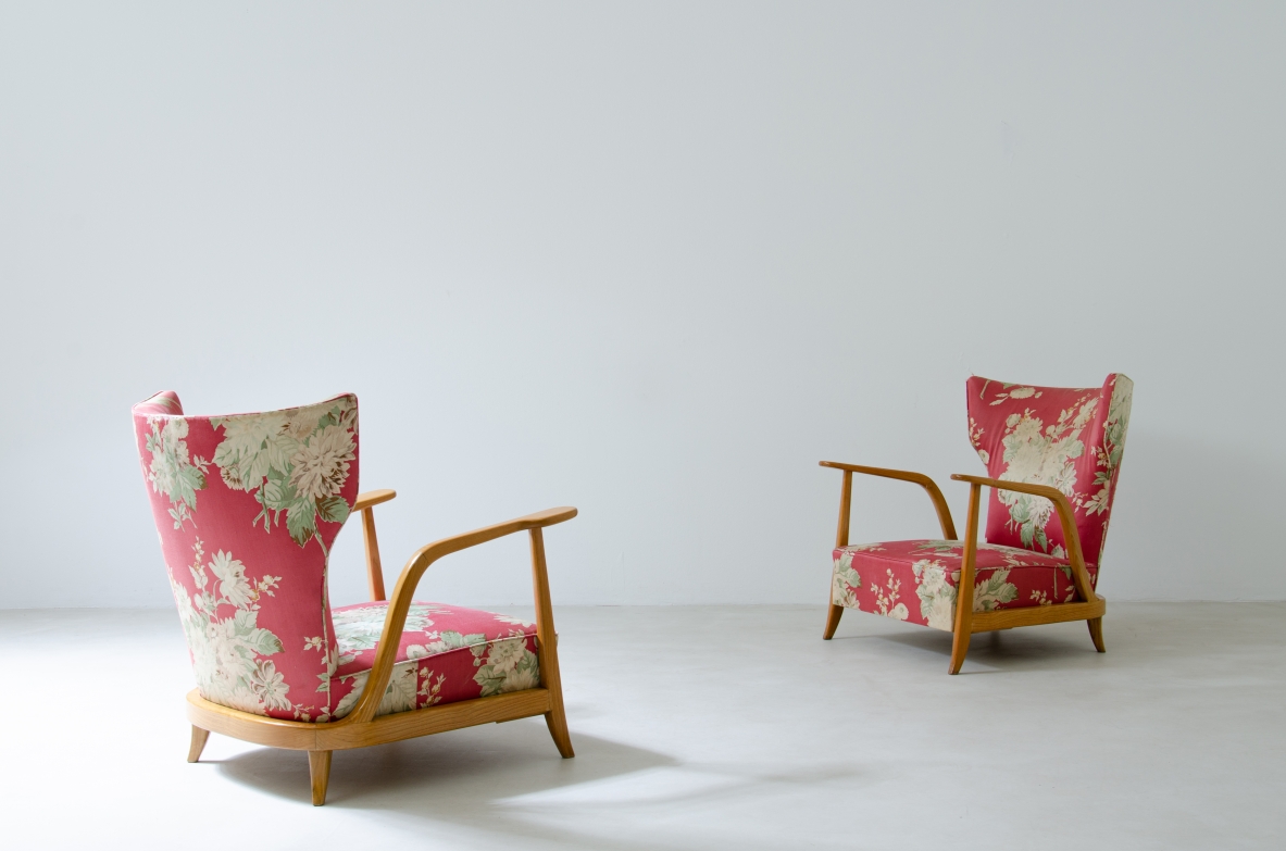 Enrico Ciuti, rare pair of armchairs in ash wood.  Italy, Milan, 1940's 