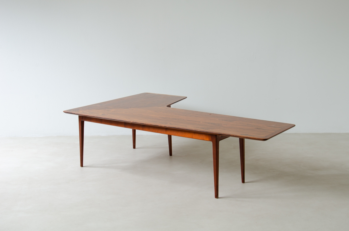 Large corner table in veined walnut, Denmark, 1960s