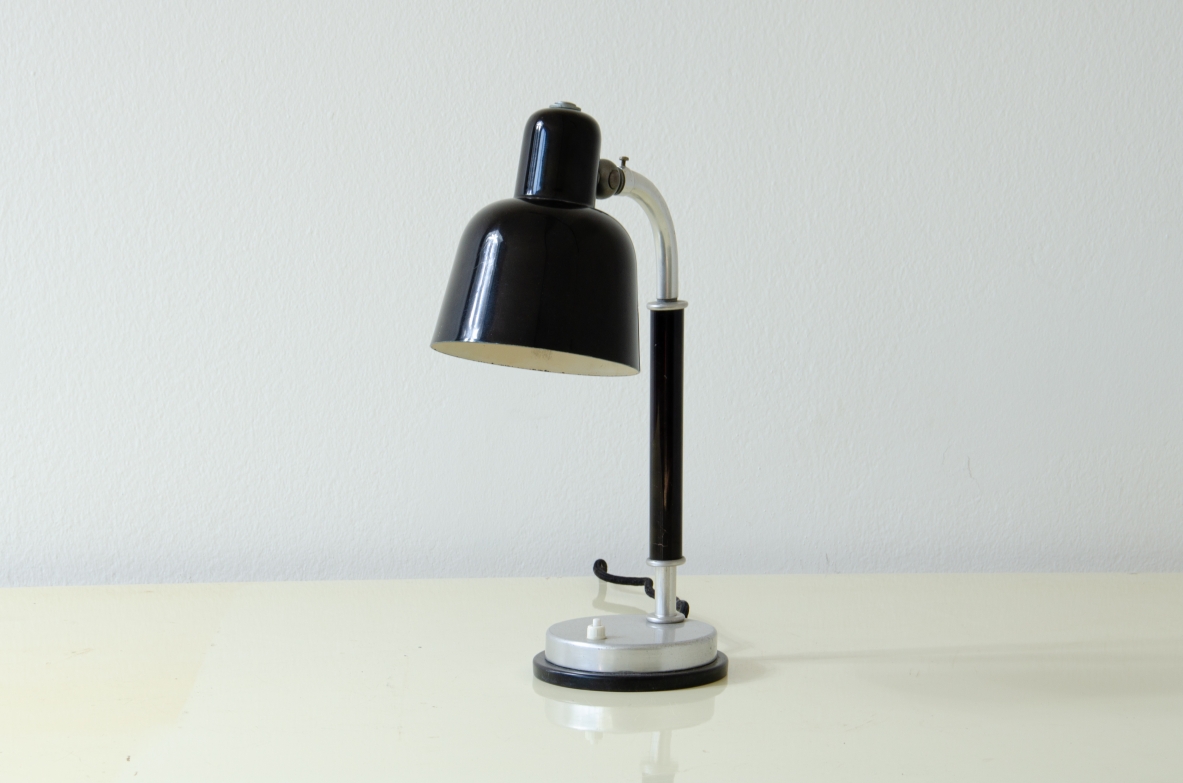 Table lamp in metal with slate base. Italian manufacture from the 1940s