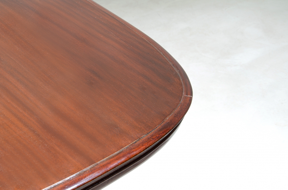Vittorio Dassi, very elegant 1940's dining table with marble base.