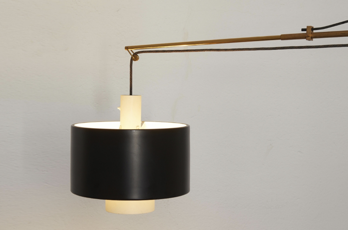 Gaetano Scolari. Lampada telescopica saliscendi mod. 2061. Produzione Stilnovo, 1954