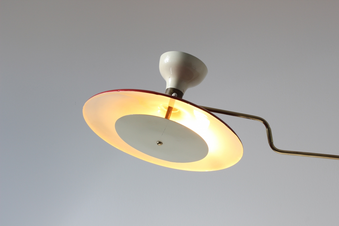 Floor lamp with two lights and hat in enamelled metal, brass stem and marble base. Italian manufacture, 1950's