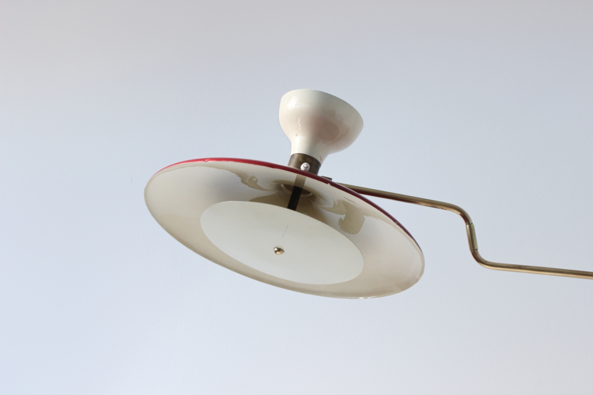 Floor lamp with two lights and hat in enamelled metal, brass stem and marble base. Italian manufacture, 1950's