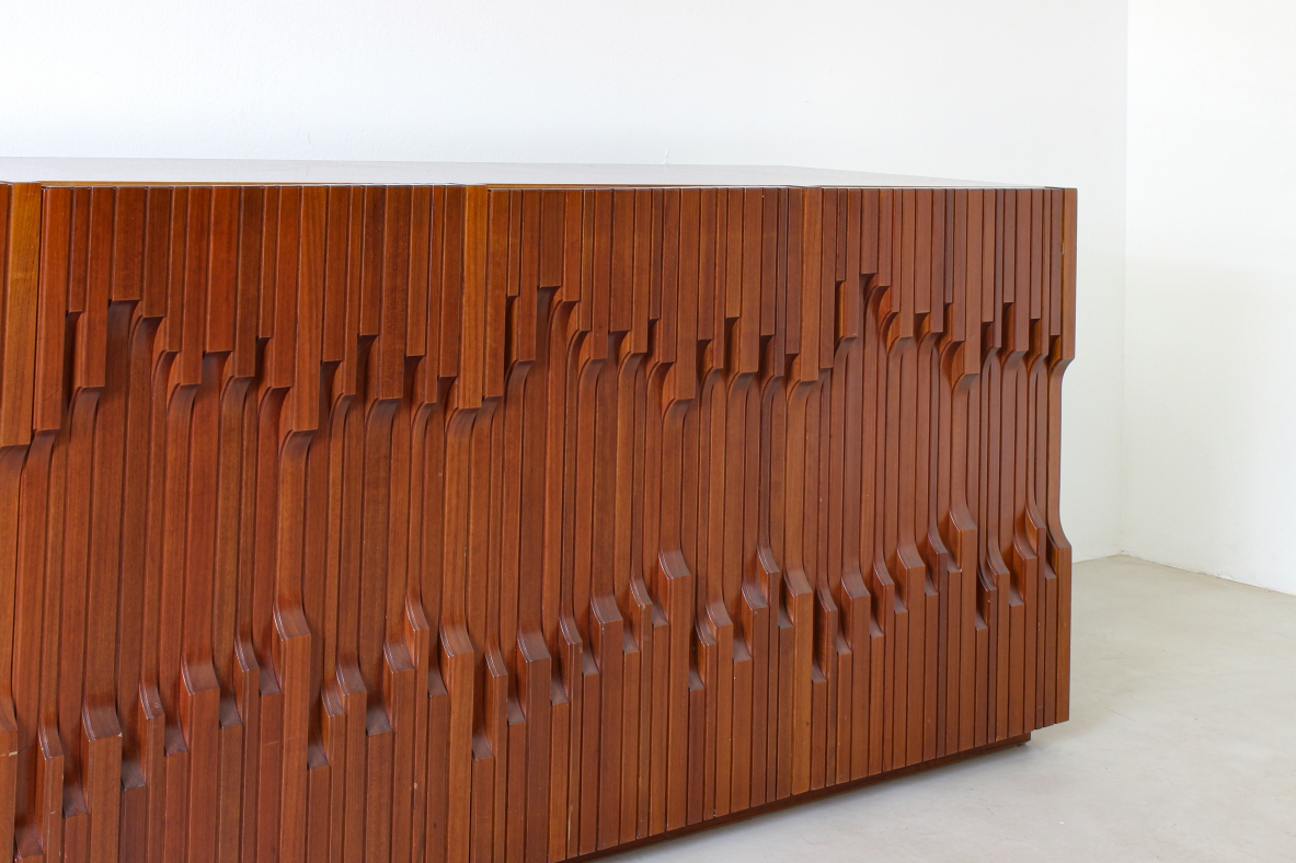 Luciano Frigerio. Large sideboard with front decorated with exotic wood slats. Frigerio di Desio production, 1970's