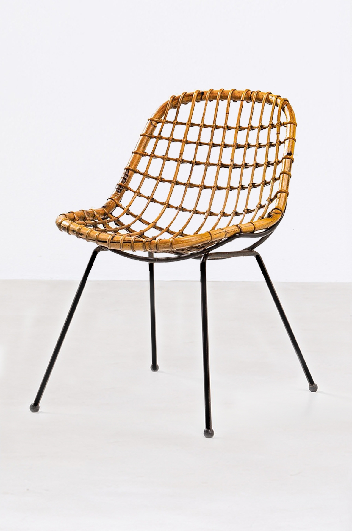 Gian Franco Leger. Set di otto sedie in rattan curvato e tondino di ferro, 1960ca
