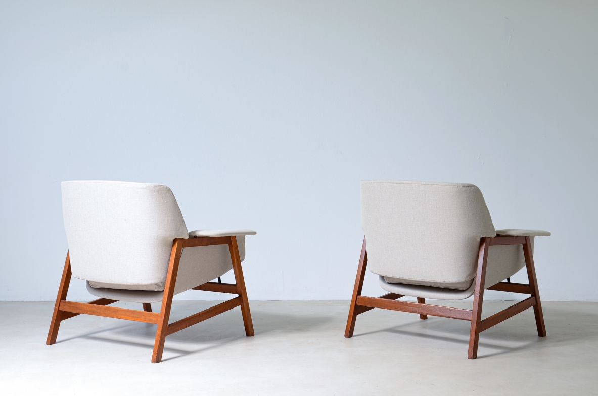 Gianfranco Frattini (1926-2004)  Pair of armchairs model 849 in wood and upholstered fabric.  Cassina production, 1957.