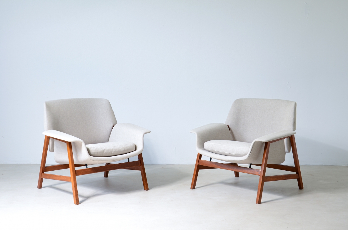 Gianfranco Frattini (1926-2004)  Pair of armchairs model 849 in wood and upholstered fabric.  Cassina production, 1957.