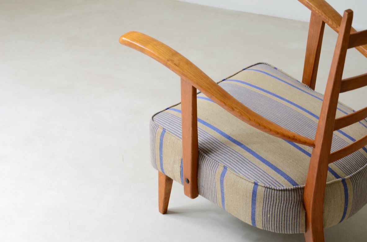 Guglielmo Pecorini. Pair of shaped cherry wood armchairs with padded seat and back cushion. 1950s manufacture.
