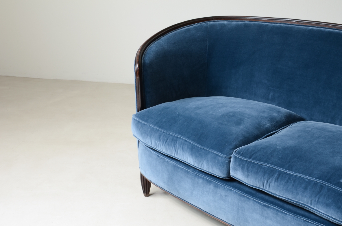 Splendid two-seater curved sofa.  Italian manufacture, Turin, around 1930.