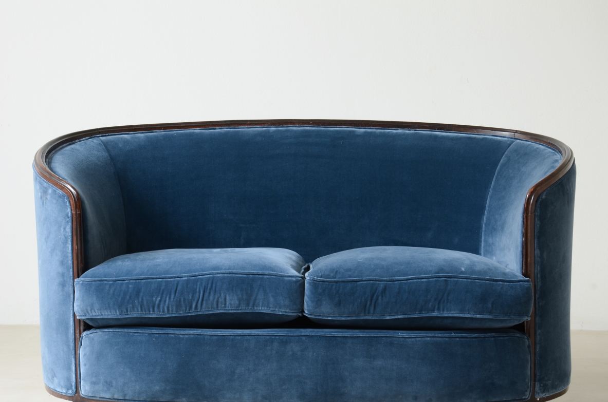 Splendid two-seater curved sofa.  Italian manufacture, Turin, around 1930.
