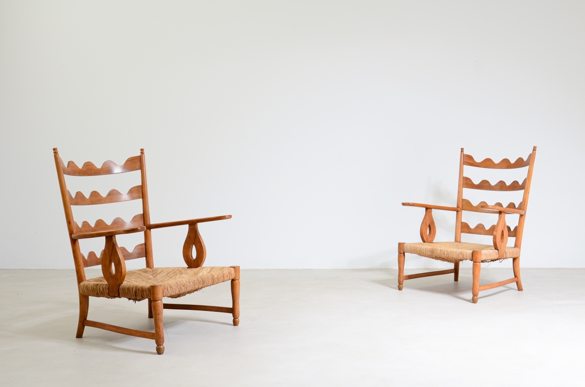Paolo Buffa (1903-1970)  Rare pair of cherry armchairs with wave-shaped backrest, 1940s. Biblical Furniture Paolo Buffa-Roberto Rizzi