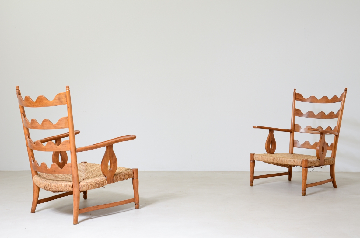 Paolo Buffa (1903-1970)  Rare pair of cherry armchairs with wave-shaped backrest, 1940s. Biblical Furniture Paolo Buffa-Roberto Rizzi