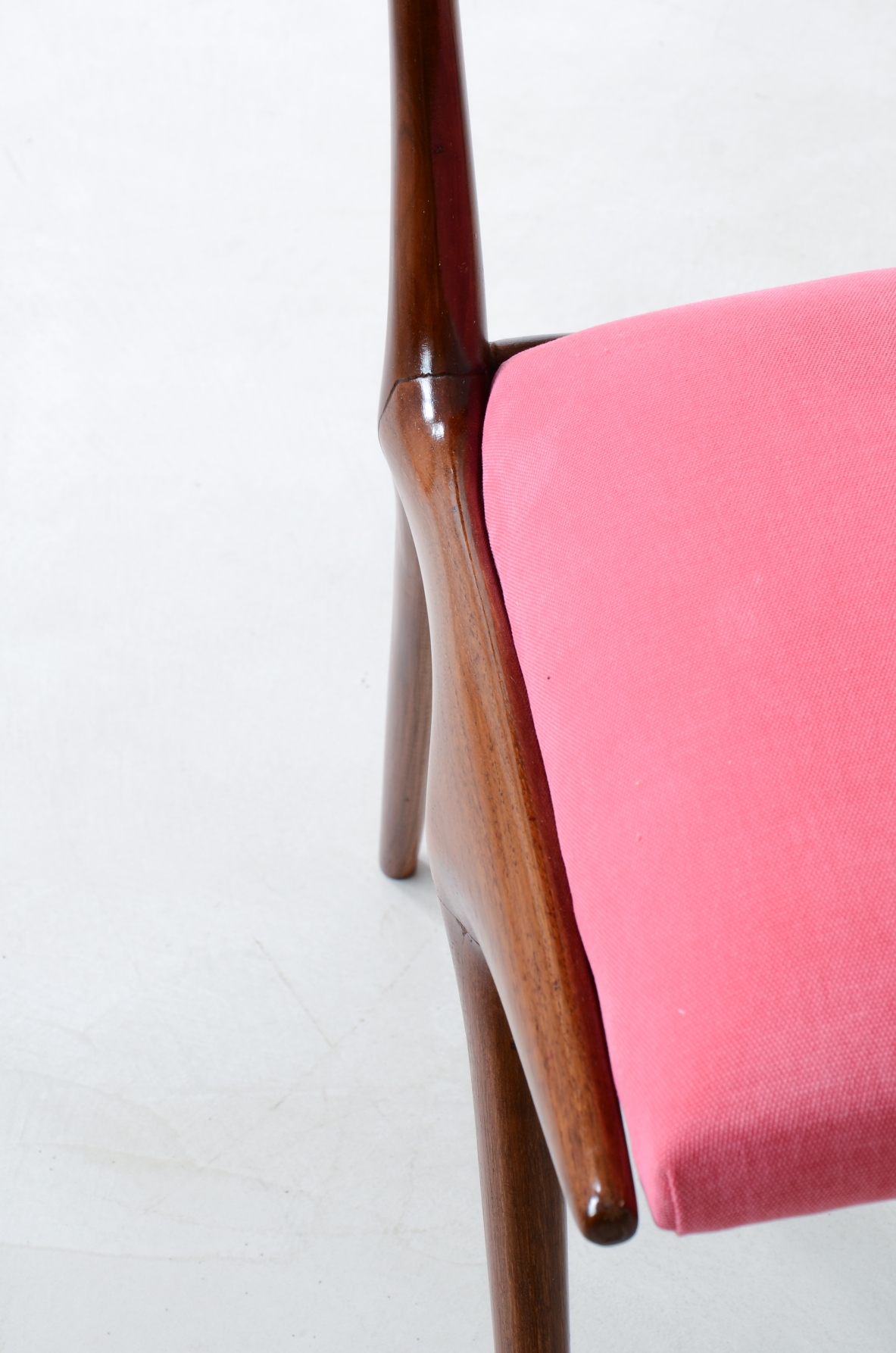 Carlo de Carli (1910-1999)  Rare set of 8 chairs model 634, 1954.