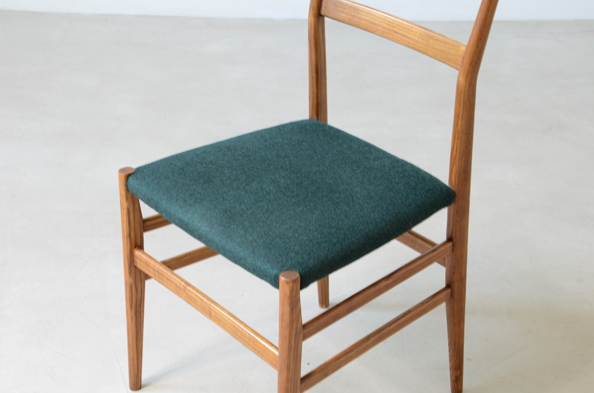 Gio Ponti  Set of 8 light model chairs Cassina manufacture 1954.