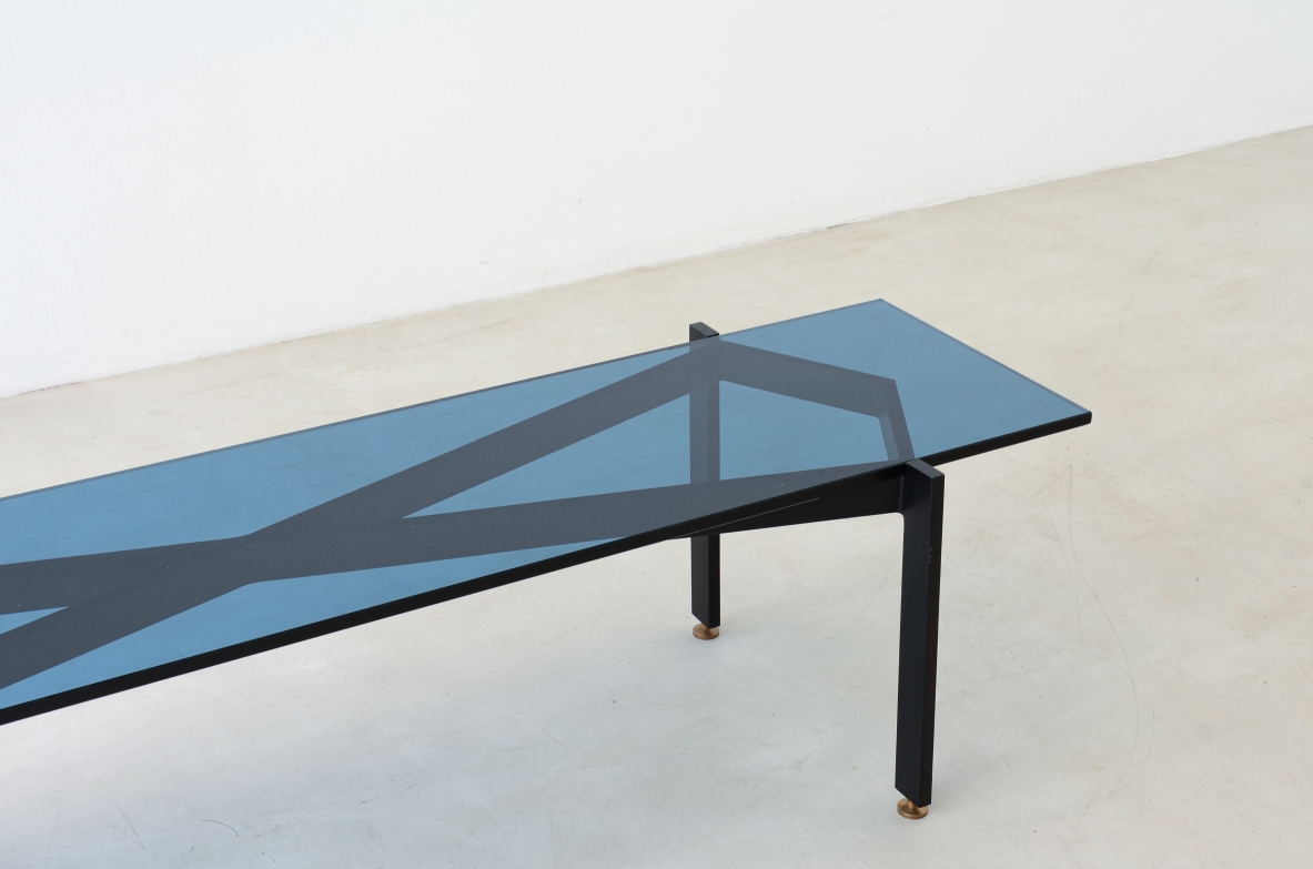 Fontana Arte Milano  Elegate tavolo basso con piano in cristallo blu 1960